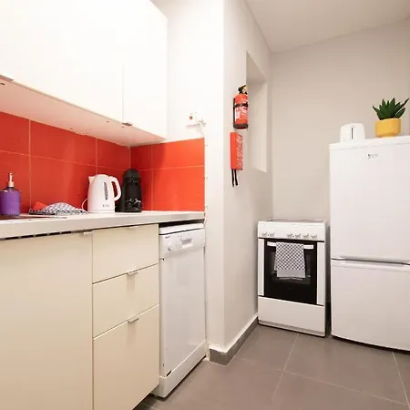 Modern Seafront 3bedrooms With Spacious Yard Jlin1-1 * Sliema