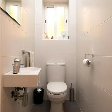 Modern Seafront 3bedrooms With Spacious Yard Jlin1-1 * Sliema