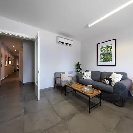 Apartment Modern Seafront 3bedrooms With Spacious Yard Jlin1-1