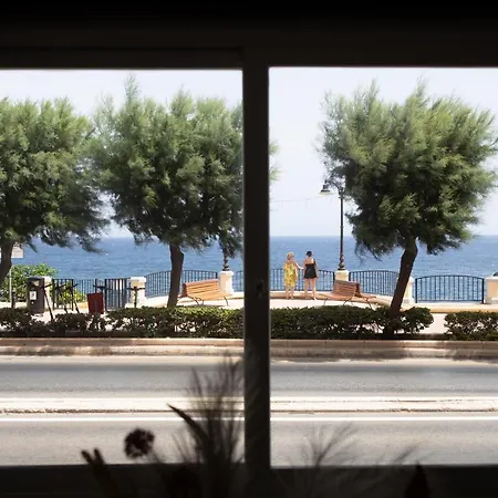 Apartment Modern Seafront 3bedrooms With Spacious Yard Jlin1-1