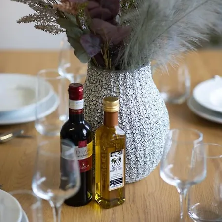 Apartment Modern Seafront 3bedrooms With Spacious Yard Jlin1-1 Sliema