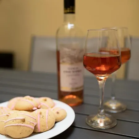 Modern Seafront 3bedrooms With Spacious Yard Jlin1-1 *