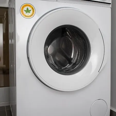 Modern Seafront 3bedrooms With Spacious Yard Jlin1-1 * Sliema