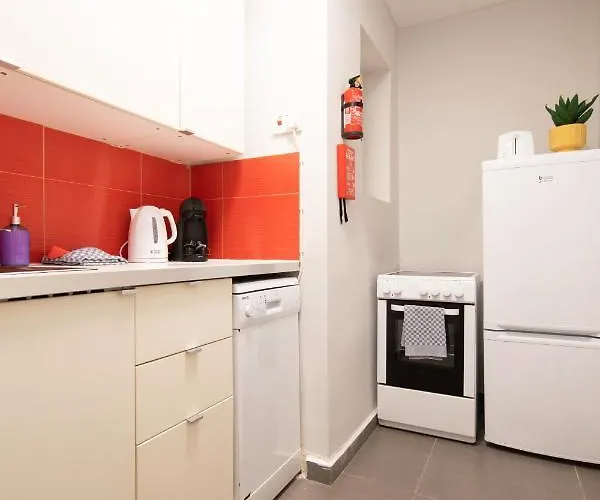 Modern Seafront 3bedrooms With Spacious Yard Jlin1-1 * Sliema