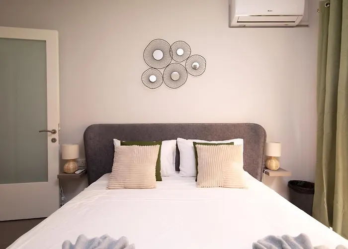 Modern Seafront 3bedrooms With Spacious Yard Jlin1-1 Apartment *